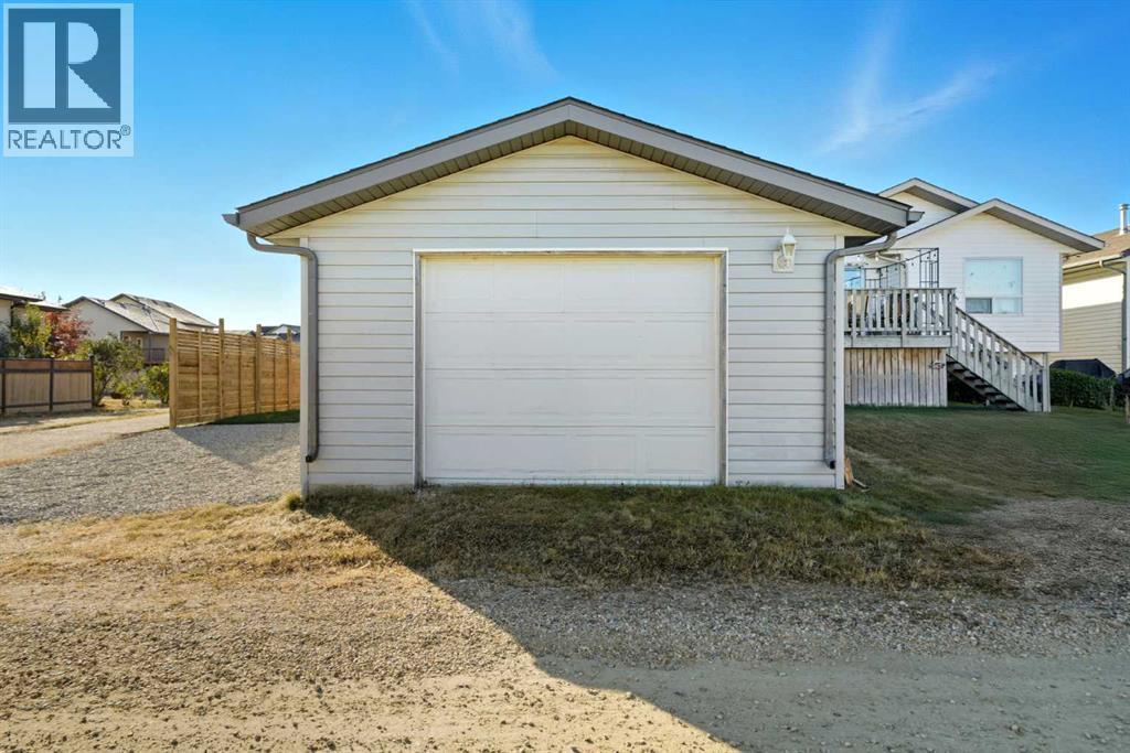 32 Hunter Road, Sylvan Lake, Alberta  T4S 2L6 - Photo 5 - A2263522