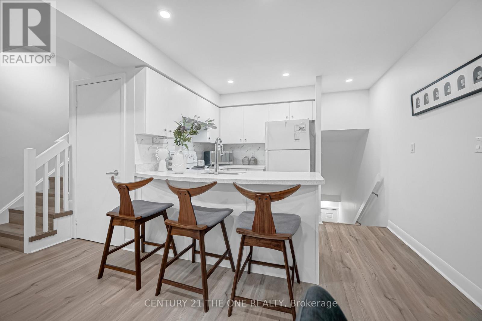 400 - 415 Jarvis Street, Toronto, Ontario  M4Y 3C1 - Photo 4 - C12524714