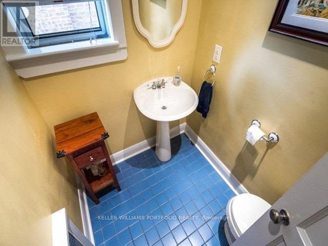 45 Sharron Drive, Toronto, Ontario  M4G 2A7 - Photo 11 - C12524722