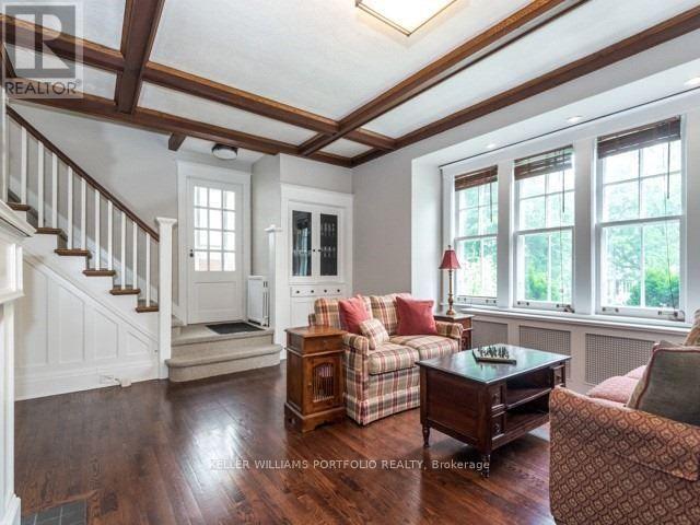 45 Sharron Drive, Toronto, Ontario  M4G 2A7 - Photo 3 - C12524722