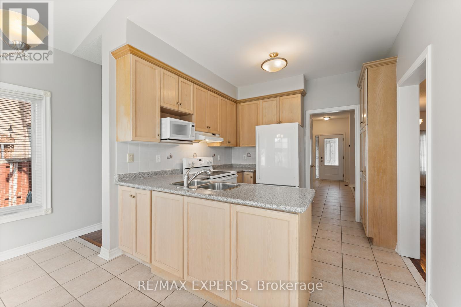 157 Cherokee Drive, Vaughan, Ontario  L6A 2M7 - Photo 14 - N12524724