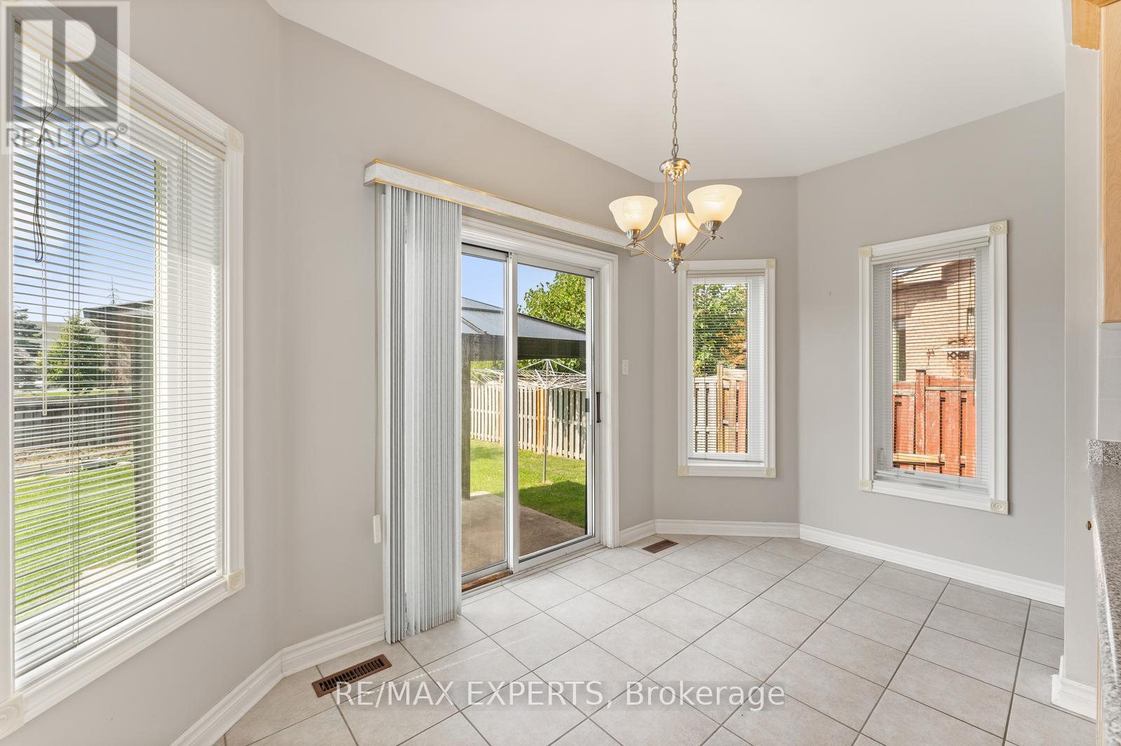 157 Cherokee Drive, Vaughan, Ontario  L6A 2M7 - Photo 18 - N12524724