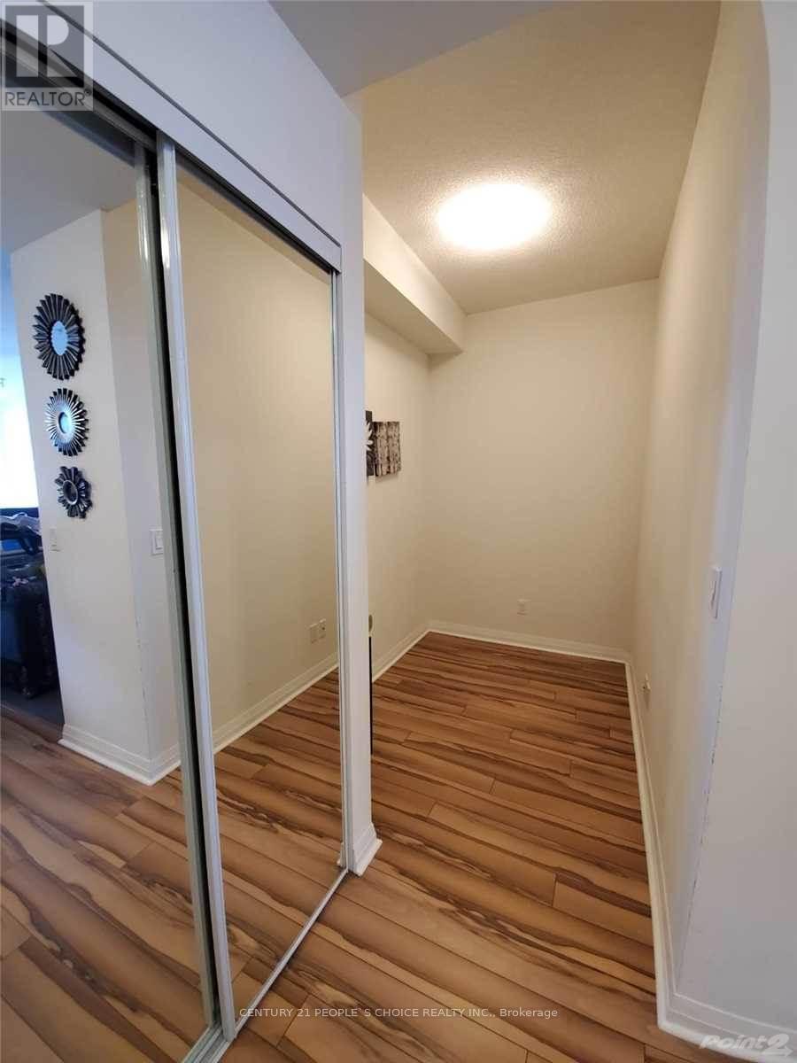 1003 - 75 Eglinton Avenue W, Mississauga, Ontario  L5R 0E5 - Photo 11 - W12524736