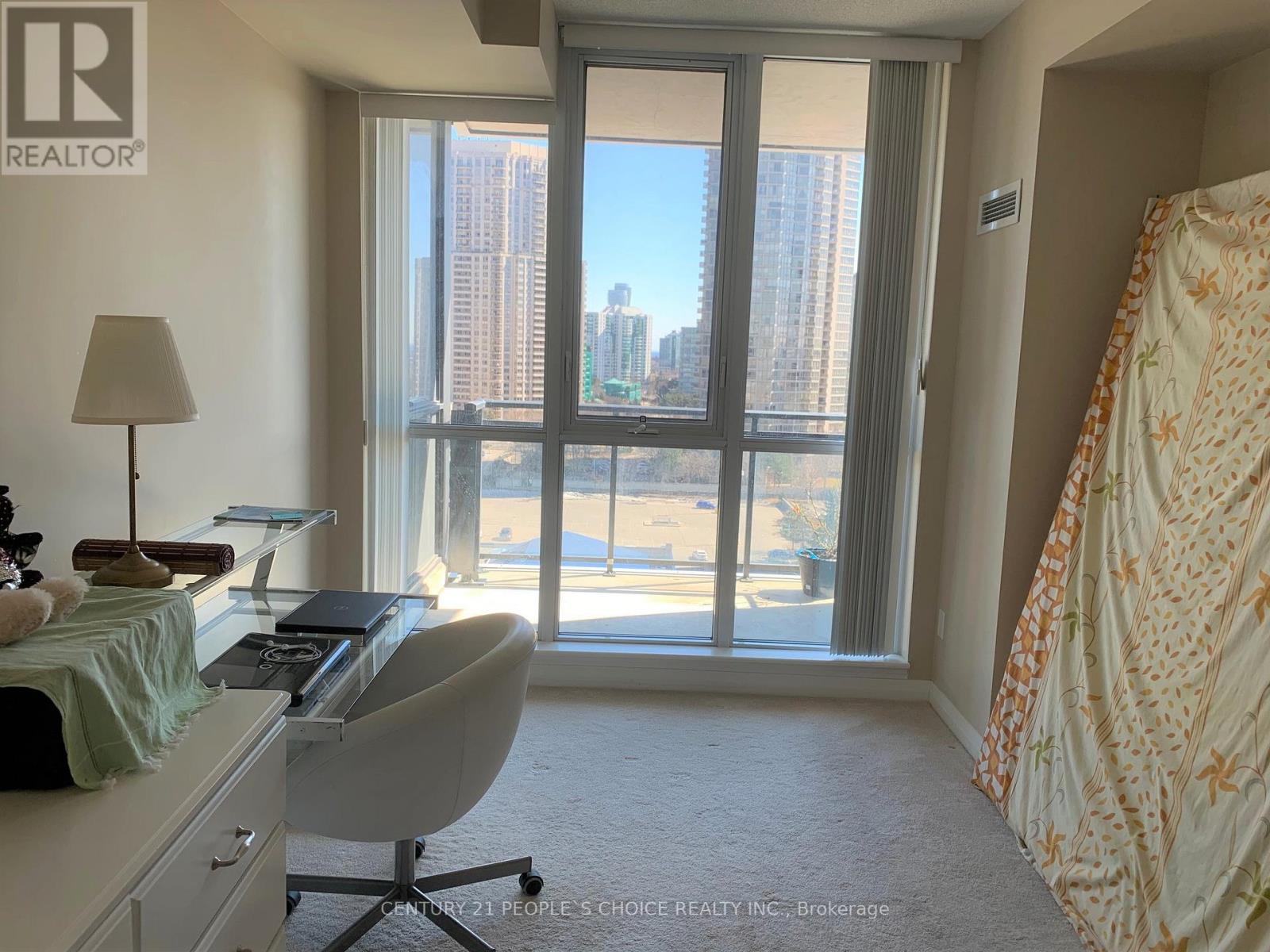 1003 - 75 Eglinton Avenue W, Mississauga, Ontario  L5R 0E5 - Photo 7 - W12524736