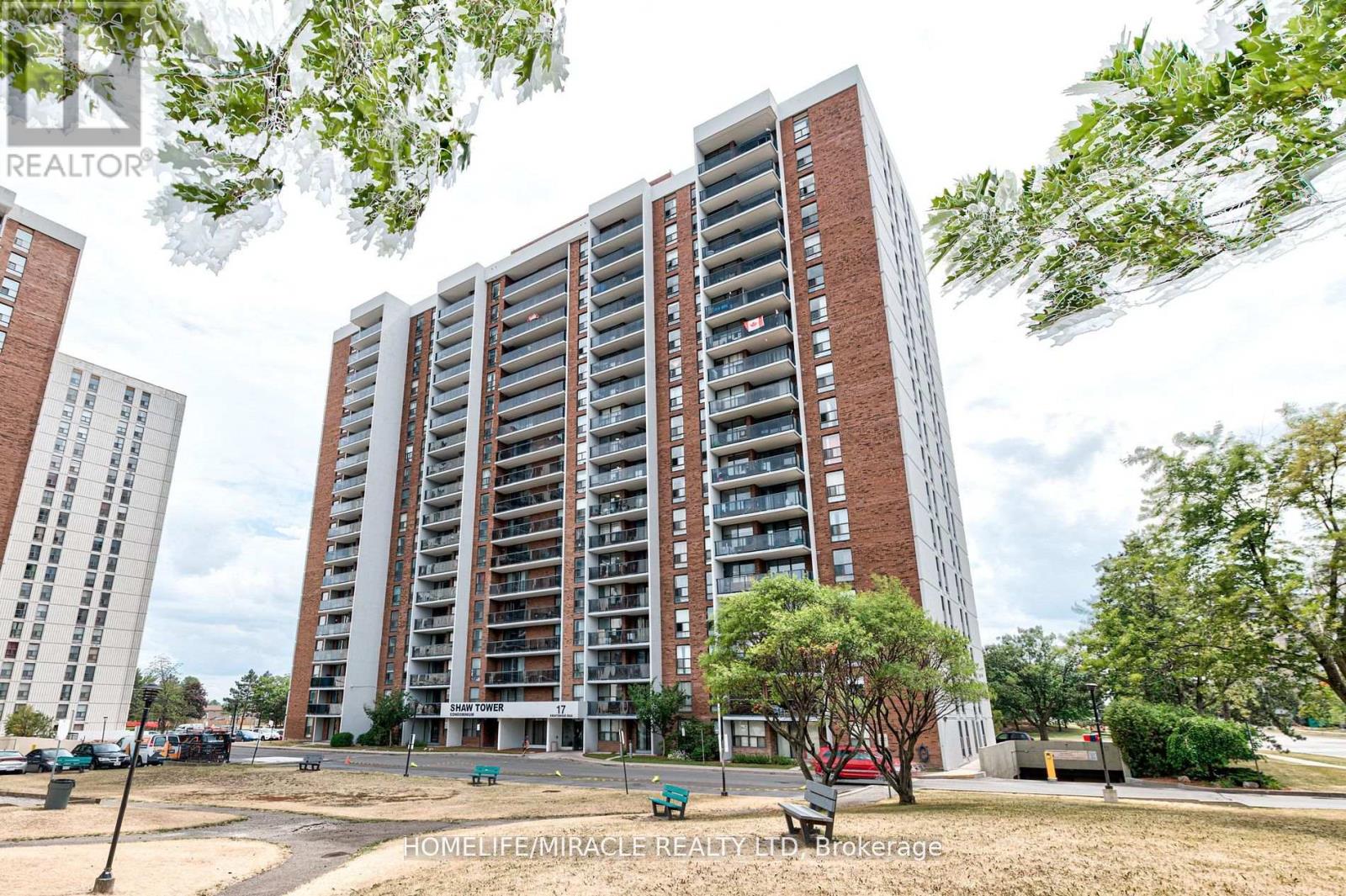 1004 - 17 KNIGHTSBRIDGE ROAD, Brampton, Ontario