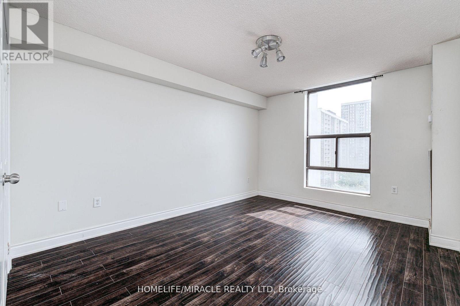 1004 - 17 Knightsbridge Road, Brampton, Ontario  L6T 3X9 - Photo 18 - W12524740