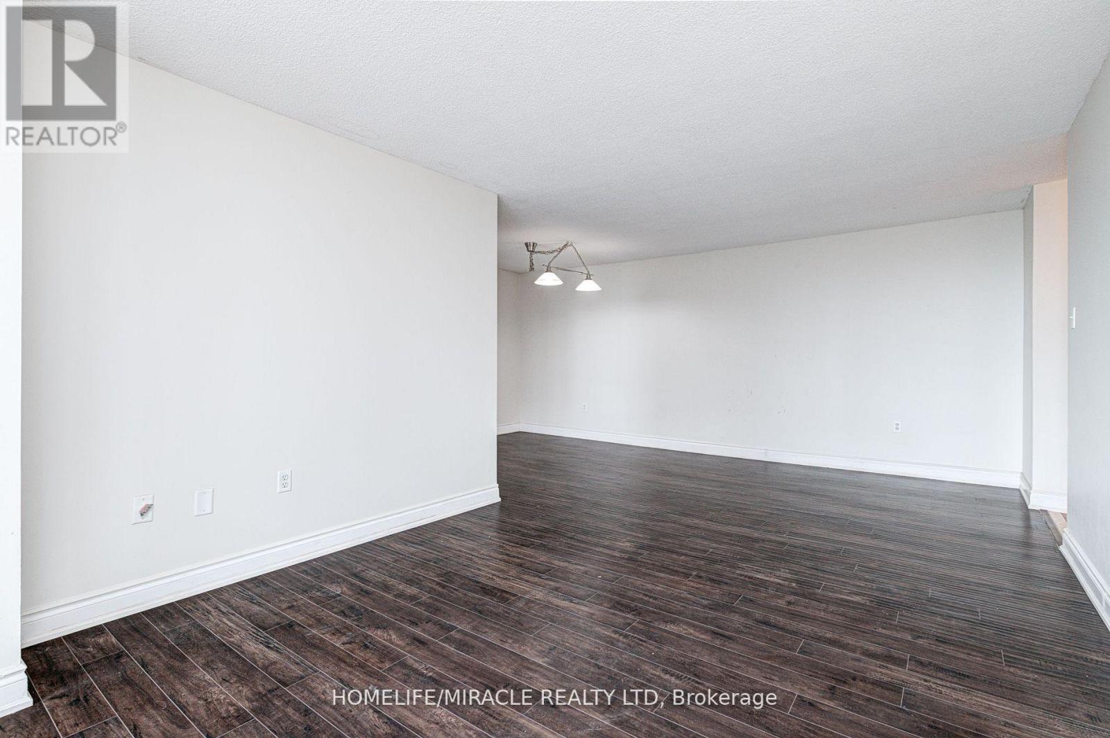 1004 - 17 Knightsbridge Road, Brampton, Ontario  L6T 3X9 - Photo 7 - W12524740