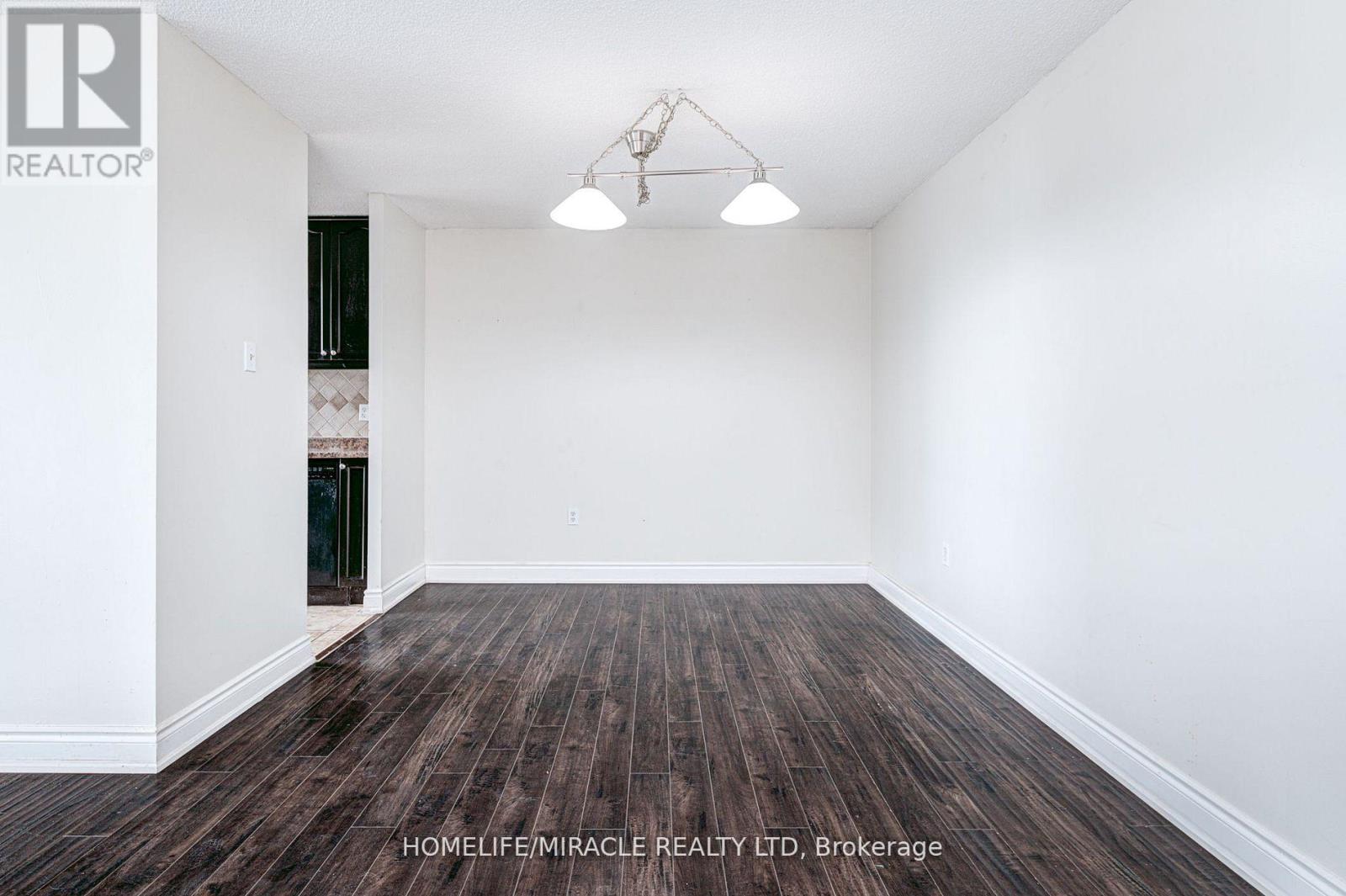 1004 - 17 Knightsbridge Road, Brampton, Ontario  L6T 3X9 - Photo 9 - W12524740