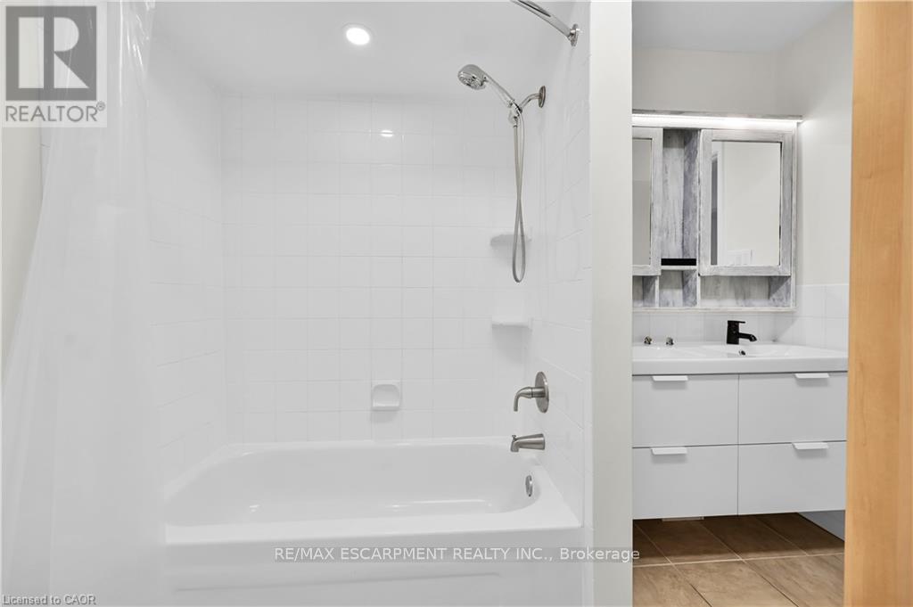 3347 Hannibal Road, Burlington, Ontario  L7M 1R8 - Photo 18 - W12524760