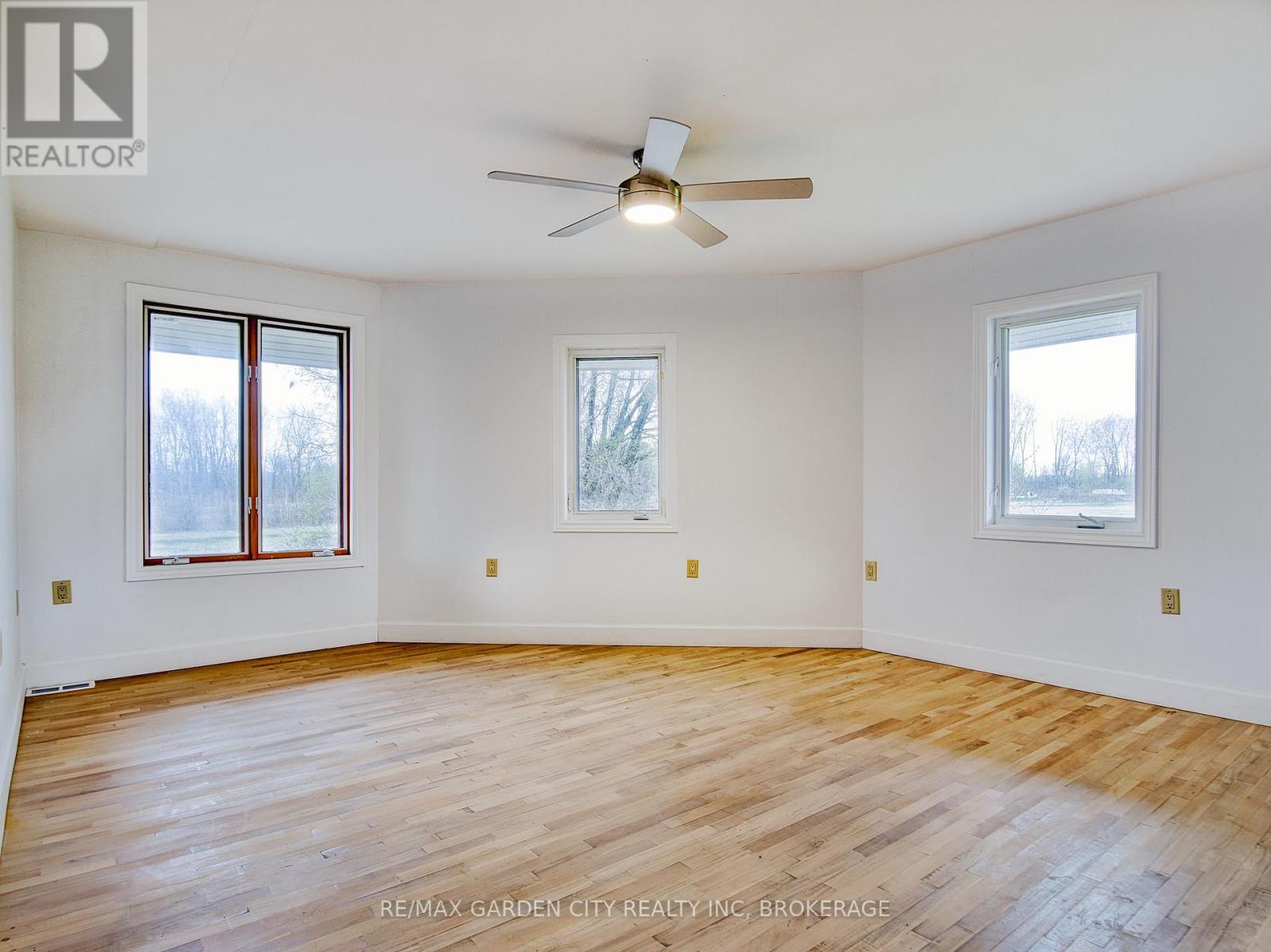 33260 Pettit Road, Wainfleet, Ontario  L0S 1V0 - Photo 10 - X12524790