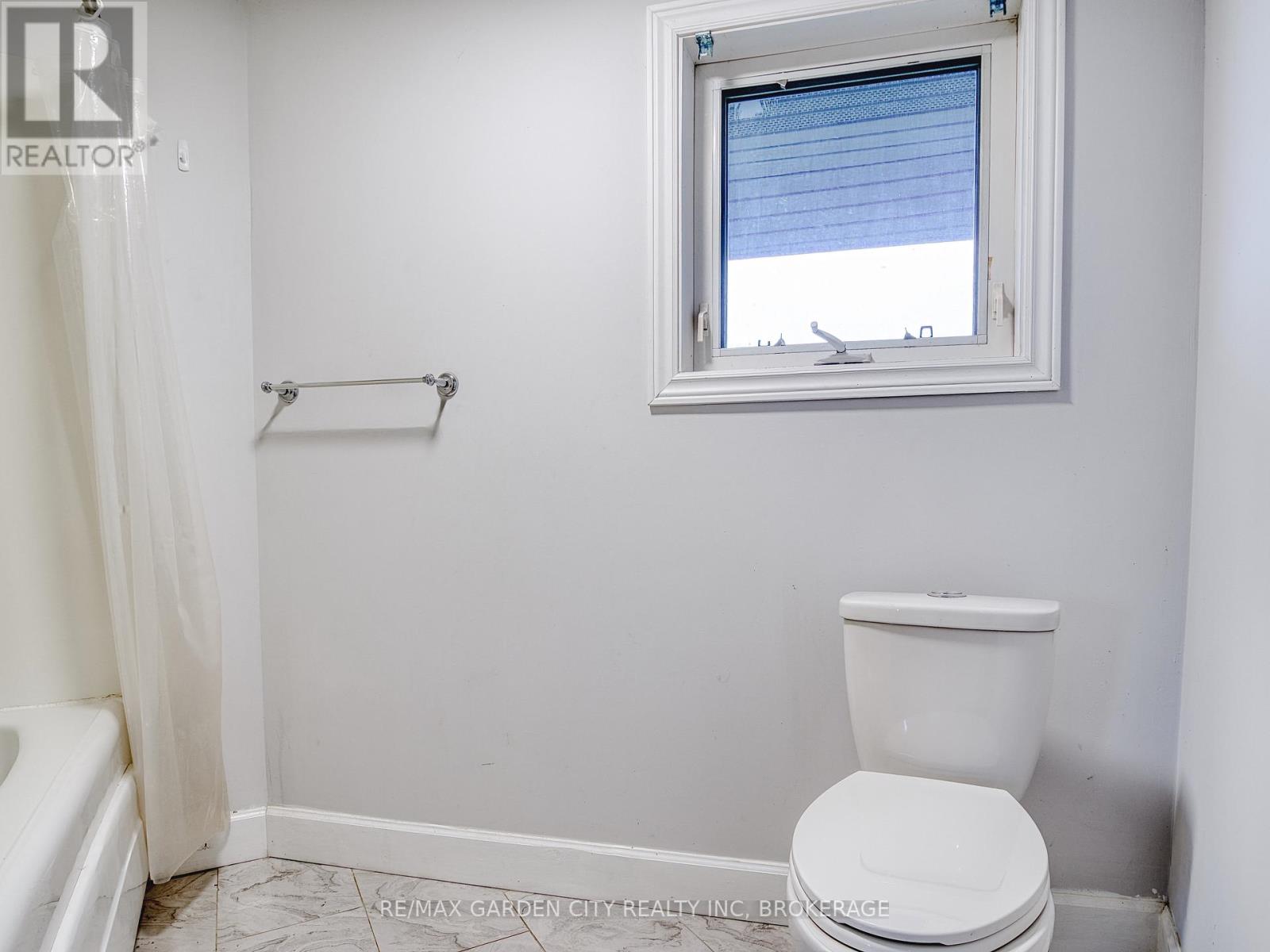 33260 Pettit Road, Wainfleet, Ontario  L0S 1V0 - Photo 13 - X12524790