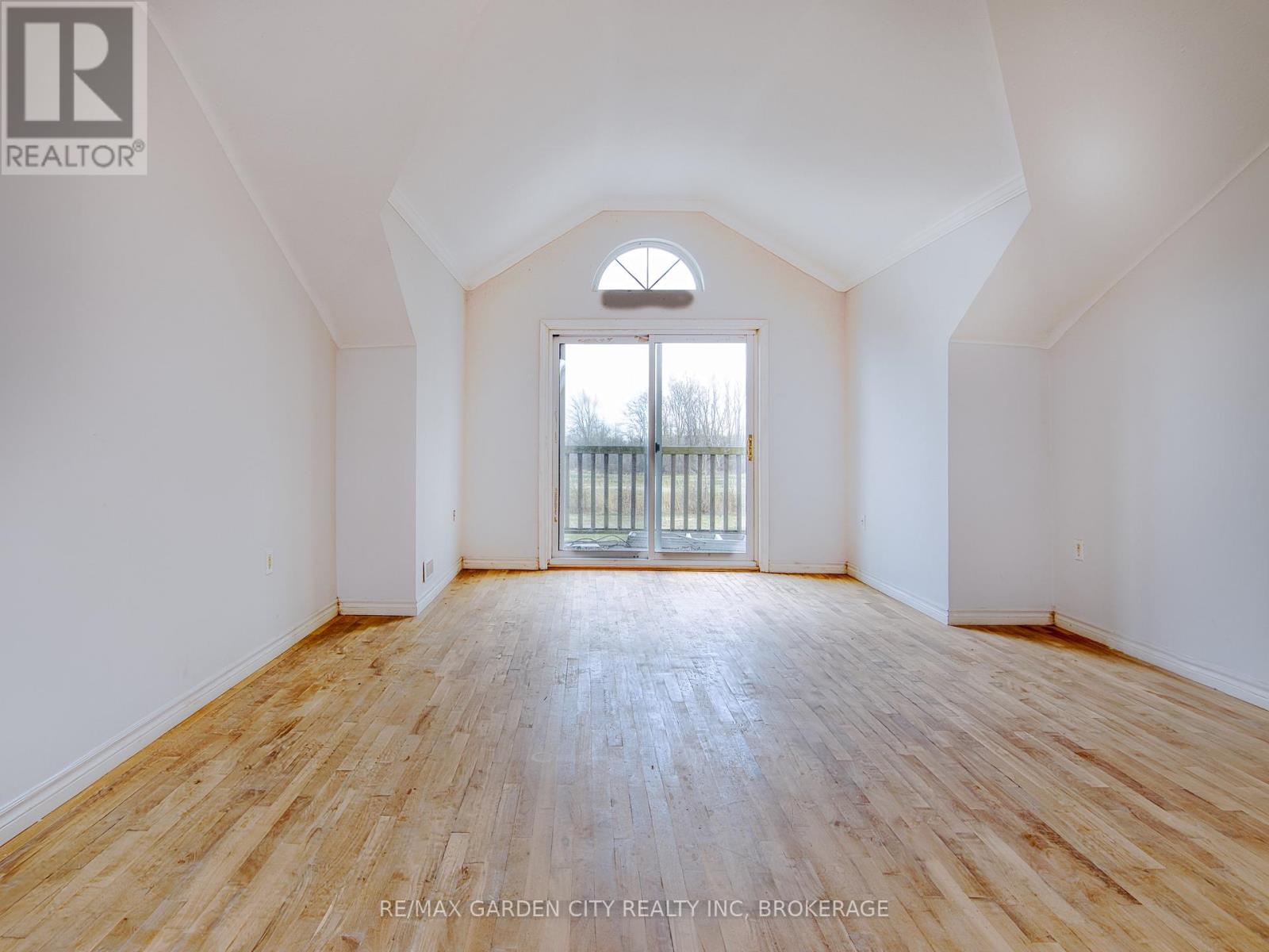 33260 Pettit Road, Wainfleet, Ontario  L0S 1V0 - Photo 16 - X12524790