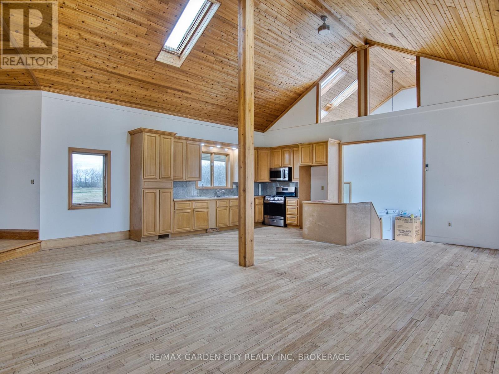 33260 Pettit Road, Wainfleet, Ontario  L0S 1V0 - Photo 7 - X12524790