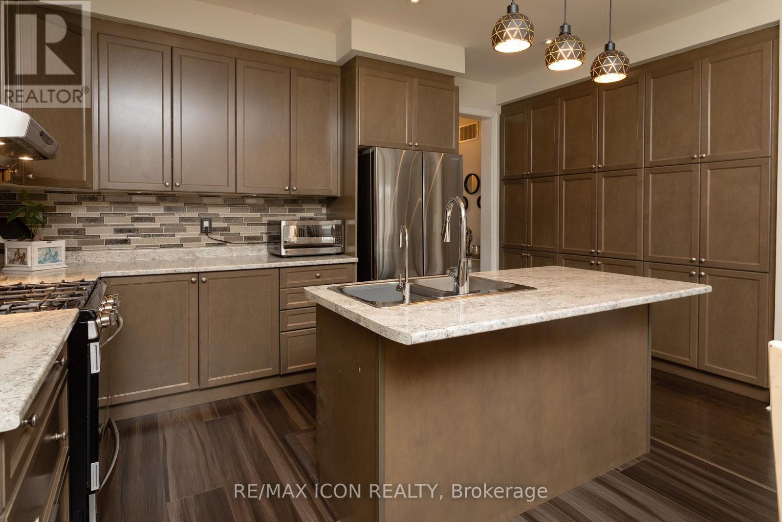 1024 Upper Thames Drive, Woodstock, Ontario  N4T 0H4 - Photo 2 - X12524732