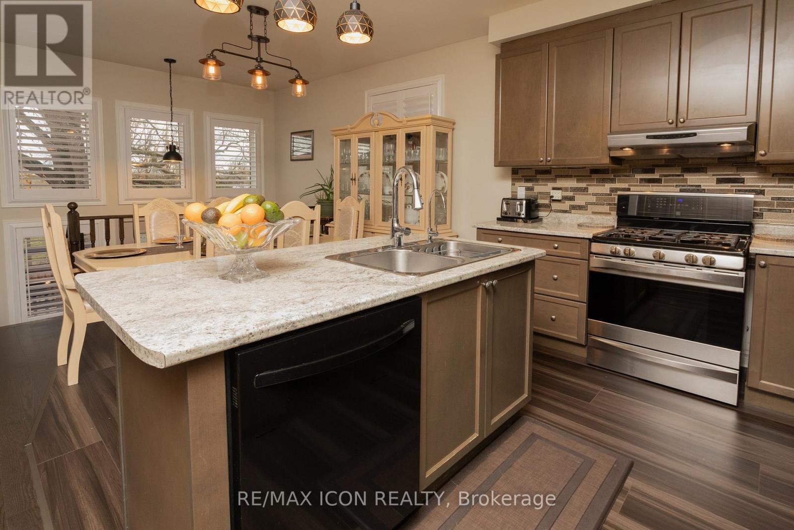 1024 Upper Thames Drive, Woodstock, Ontario  N4T 0H4 - Photo 6 - X12524732