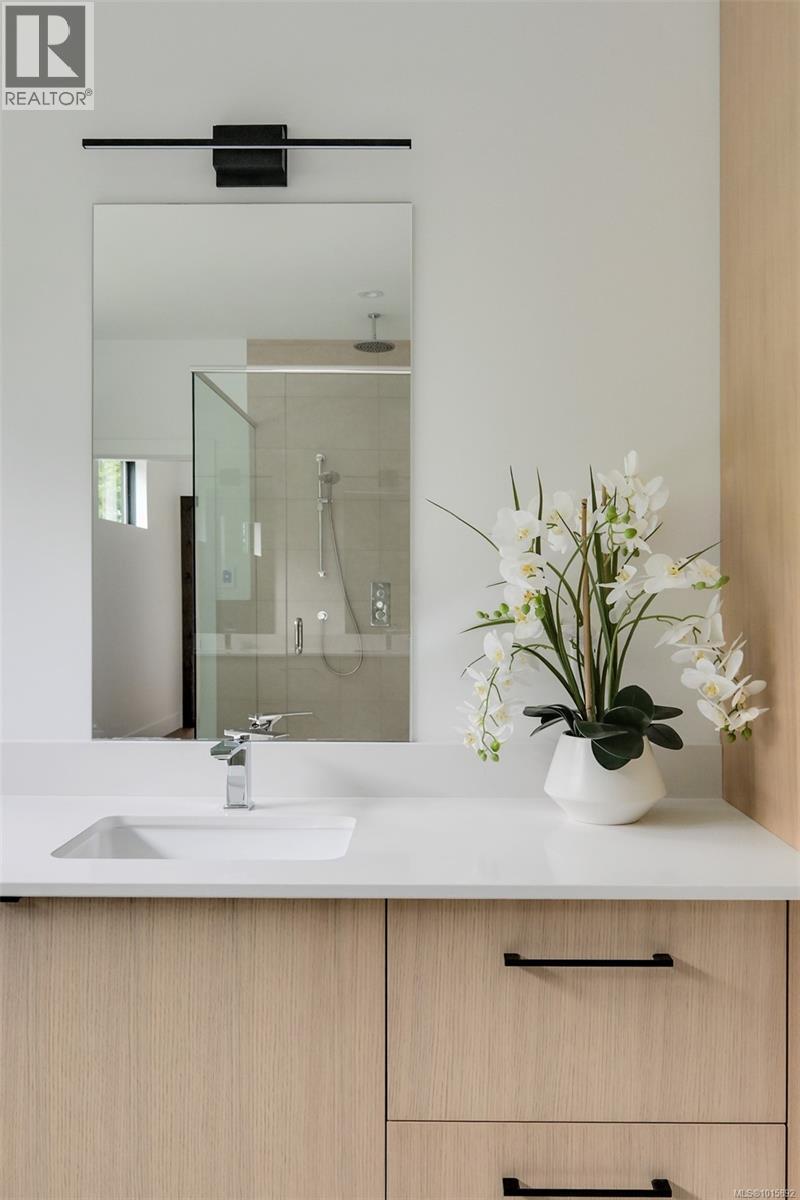 1542 Despard Ave, Victoria, British Columbia V8S 1T3 - Photo 34 - 1015892