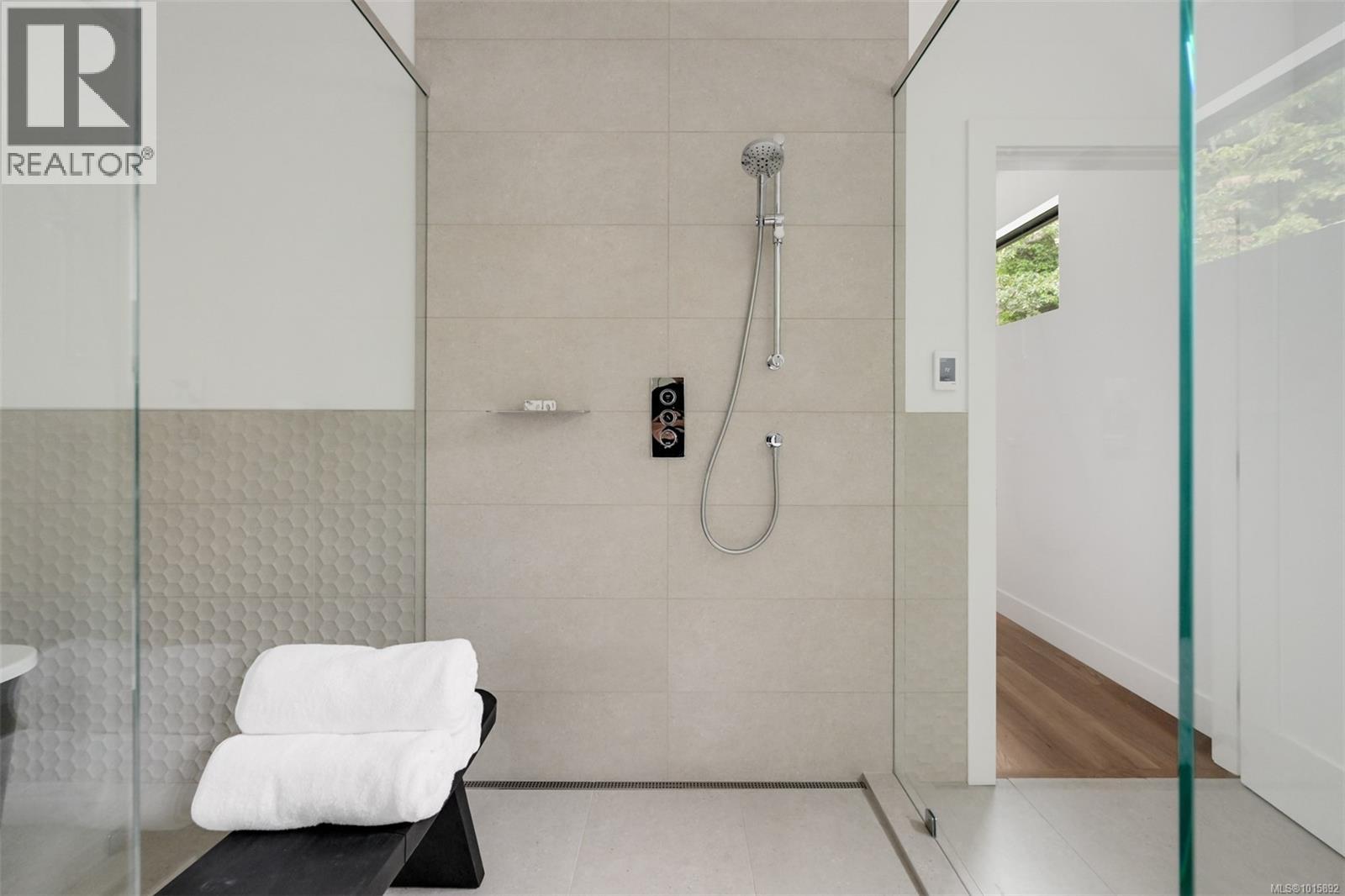 1542 Despard Ave, Victoria, British Columbia V8S 1T3 - Photo 37 - 1015892