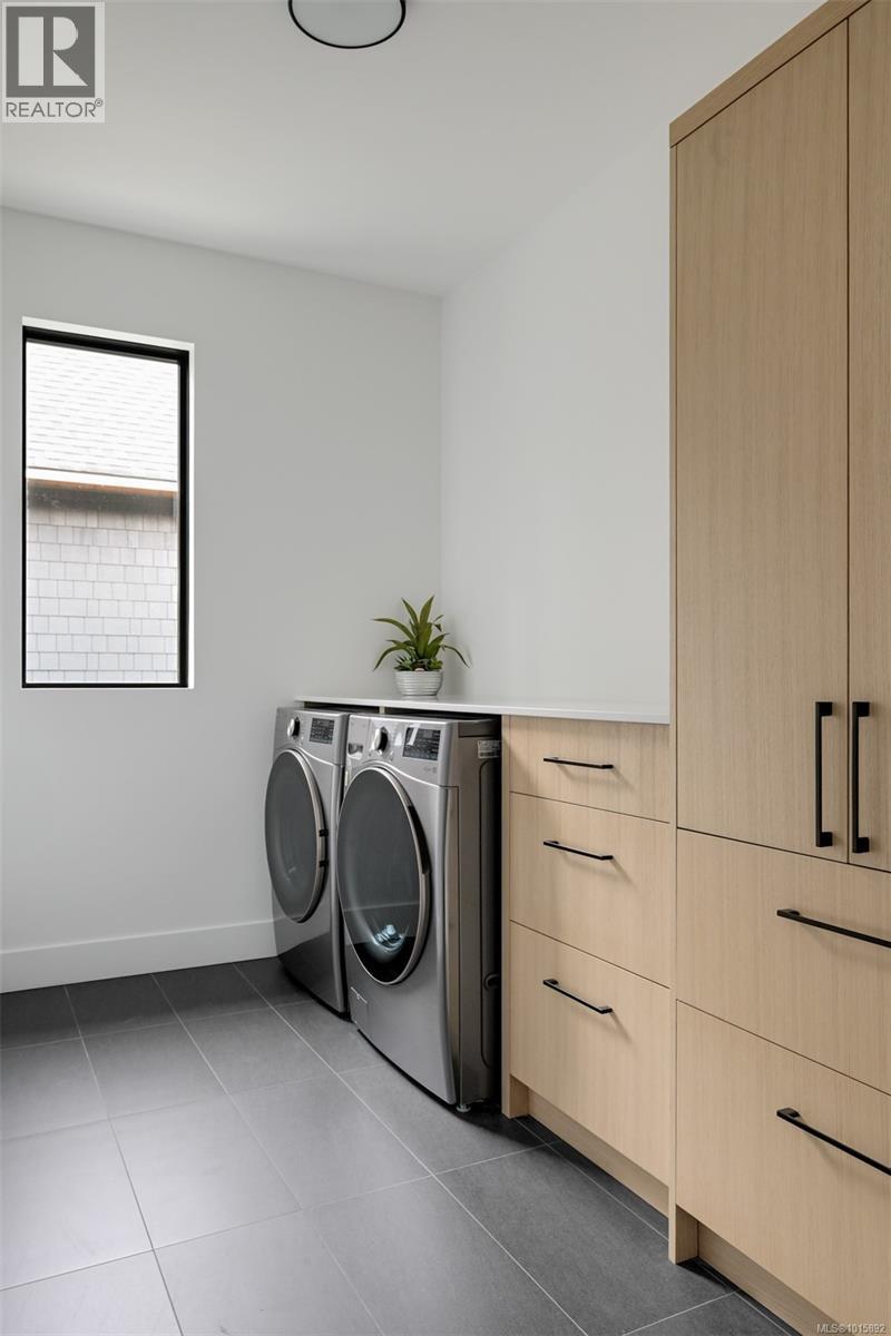 1542 Despard Ave, Victoria, British Columbia V8S 1T3 - Photo 53 - 1015892