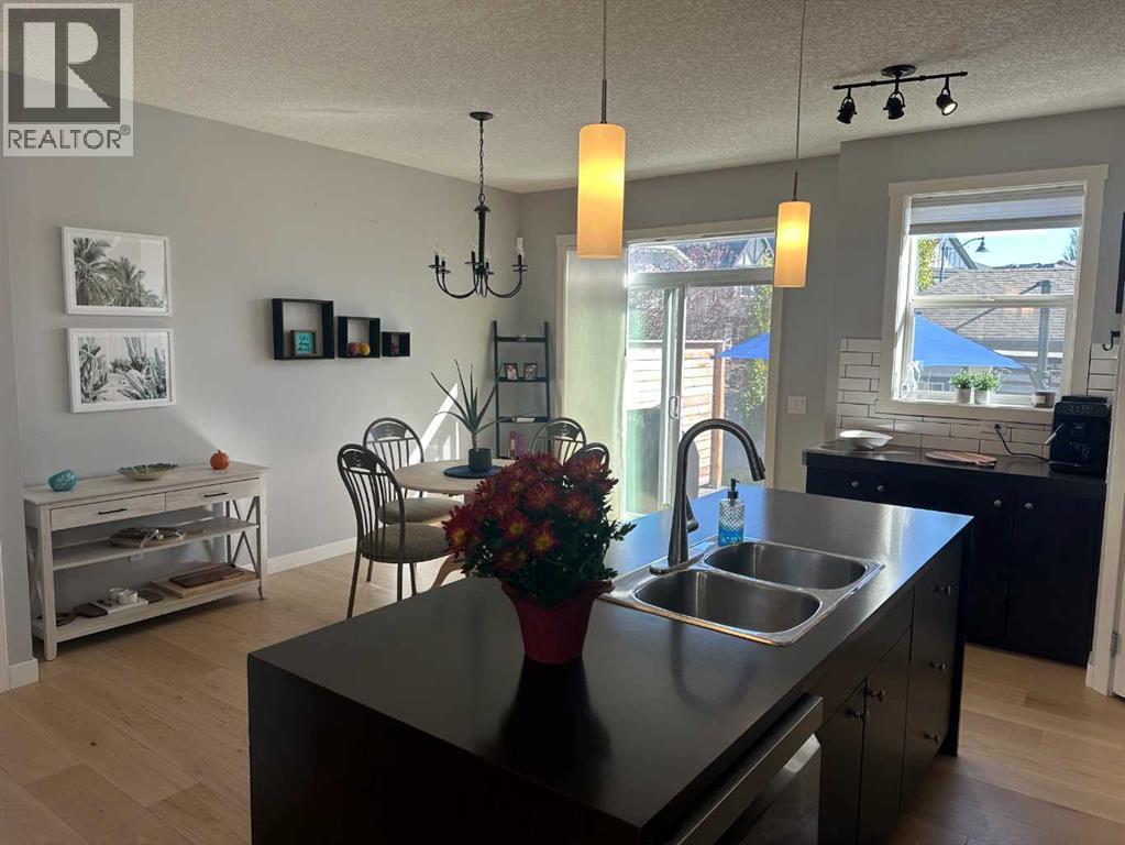 64 Elgin Meadows Manor Se, Calgary, Alberta  T2Z 0S1 - Photo 6 - A2263862