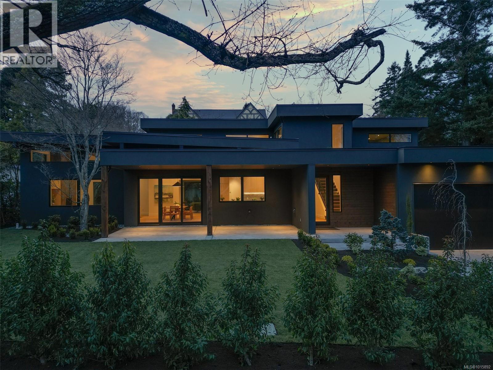 1542 Despard Ave, Victoria, British Columbia V8S 1T3 - Photo 70 - 1015892