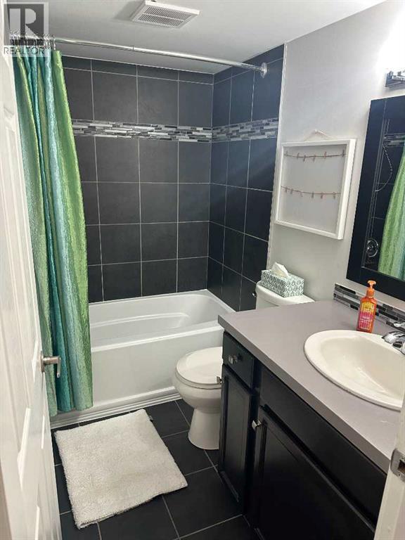 64 Elgin Meadows Manor Se, Calgary, Alberta  T2Z 0S1 - Photo 31 - A2263862