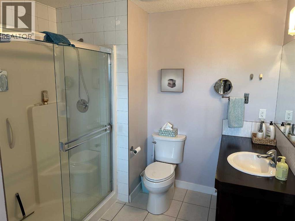 64 Elgin Meadows Manor Se, Calgary, Alberta  T2Z 0S1 - Photo 21 - A2263862