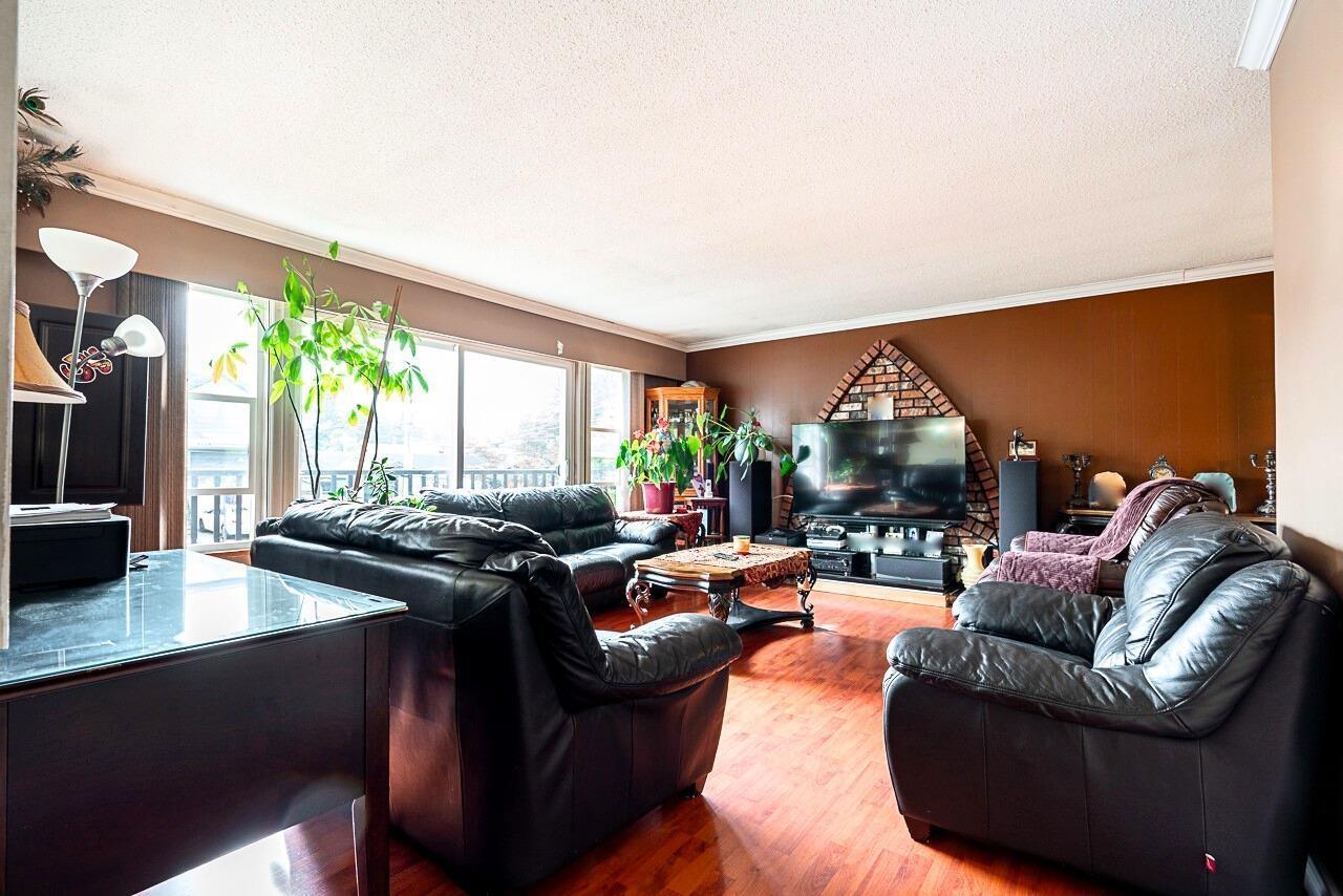 11707 82b Avenue, Delta, British Columbia V4C 2E8 - Photo 2 - R3064131