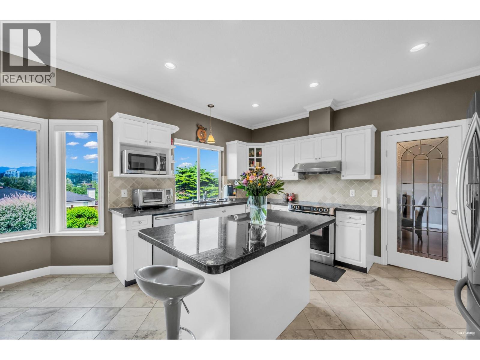 7548 Sequoia Road, Burnaby, British Columbia V3N 4W9 - Photo 11 - R3065826