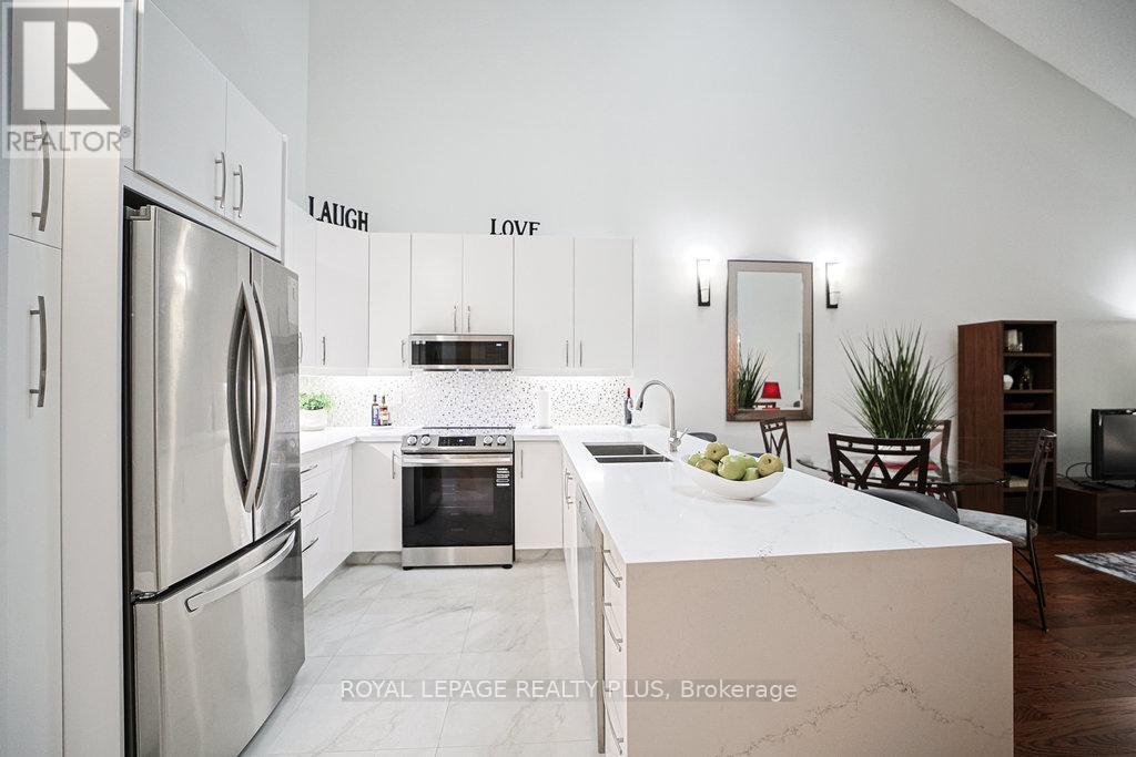 6 - 1010 Cristina Court, Mississauga, Ontario  L5J 4T7 - Photo 13 - W12405403