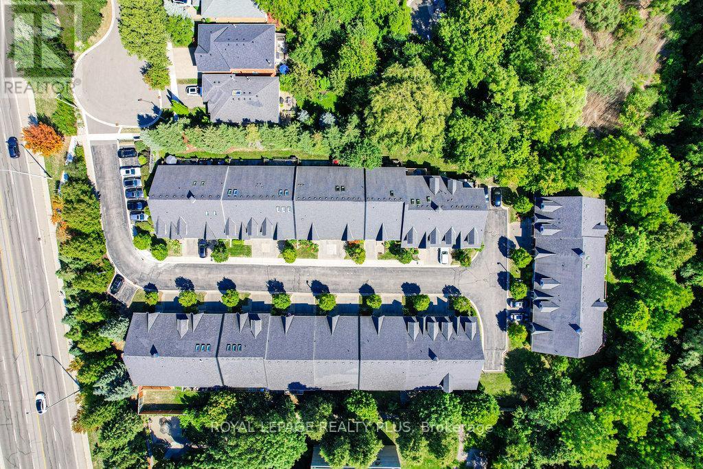 6 - 1010 Cristina Court, Mississauga, Ontario  L5J 4T7 - Photo 46 - W12405403