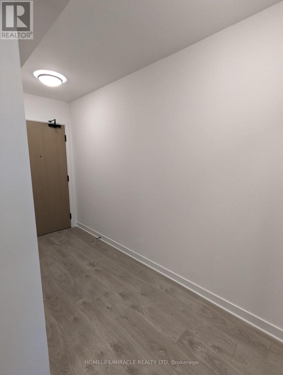 426 - 36 Zorra Street, Toronto, Ontario M8Z 0G5 - Photo 10 - W12524766