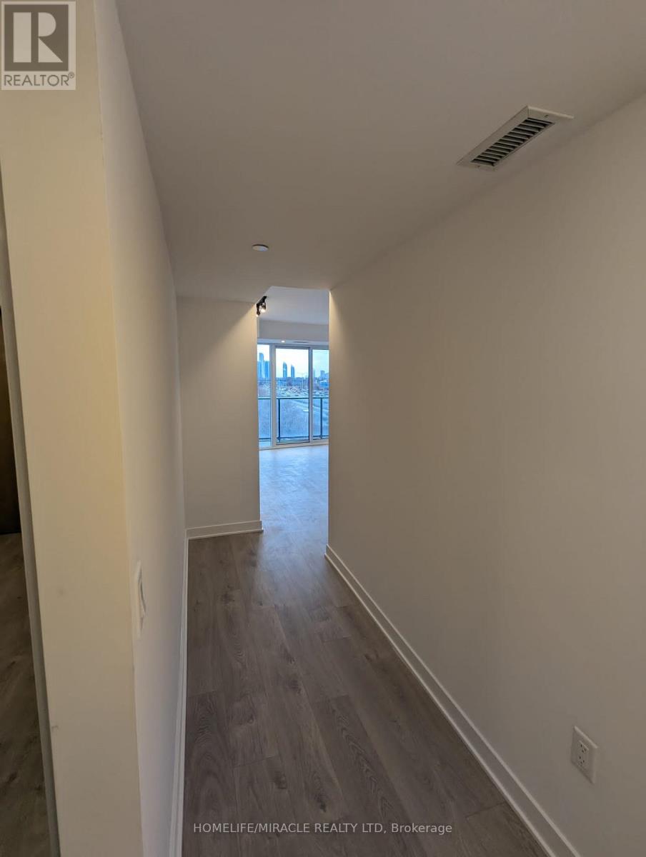 426 - 36 Zorra Street, Toronto, Ontario M8Z 0G5 - Photo 12 - W12524766