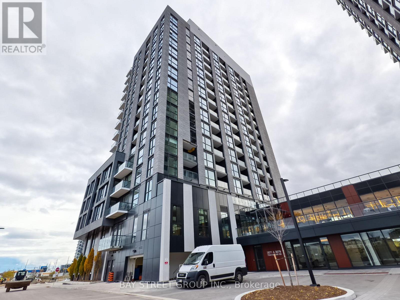 1004 - 3071 TRAFALGAR ROAD, Oakville, Ontario