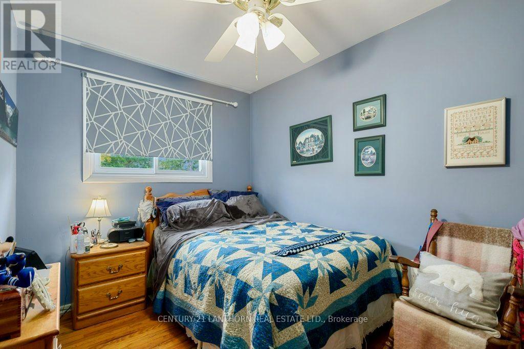 4 Highview Crescent, Belleville, Ontario  K8P 3G4 - Photo 16 - X12524822