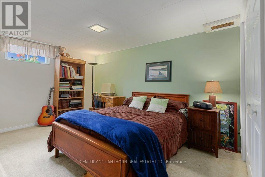 4 Highview Crescent, Belleville, Ontario  K8P 3G4 - Photo 17 - X12524822