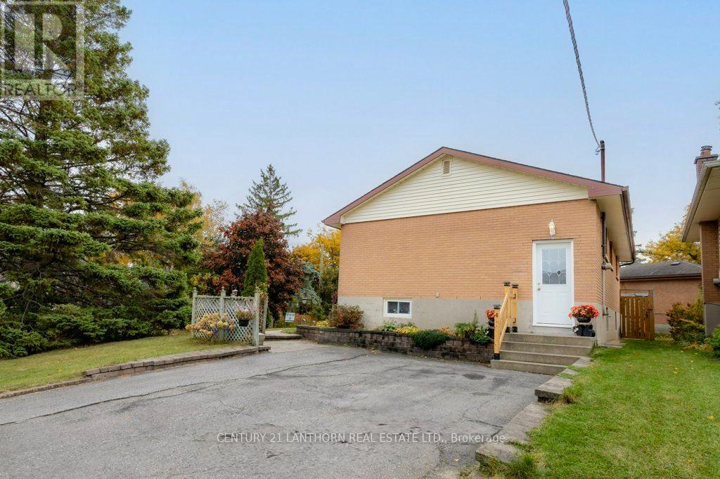 4 Highview Crescent, Belleville, Ontario  K8P 3G4 - Photo 24 - X12524822