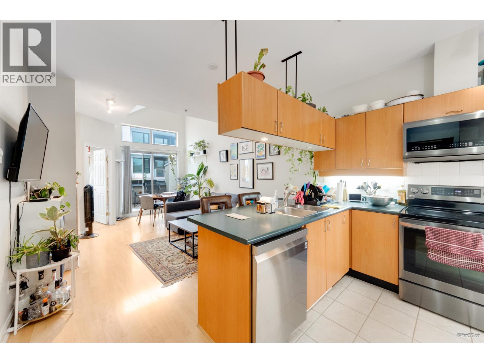 208 188 E 33rd Avenue, Vancouver, British Columbia  V5V 5E5 - Photo 8 - R3064292