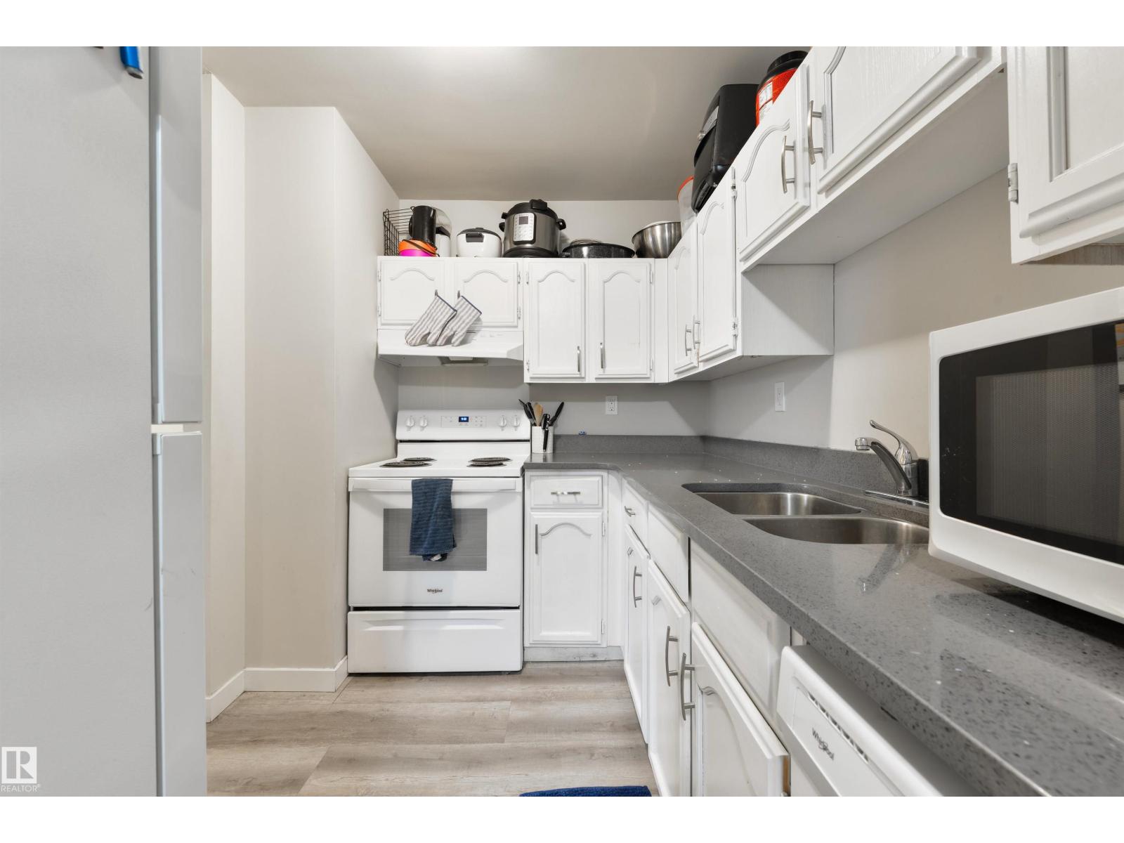 #908 10145 109 St Nw, Edmonton, Alberta T5J 3M5 - Photo 10 - E4465168