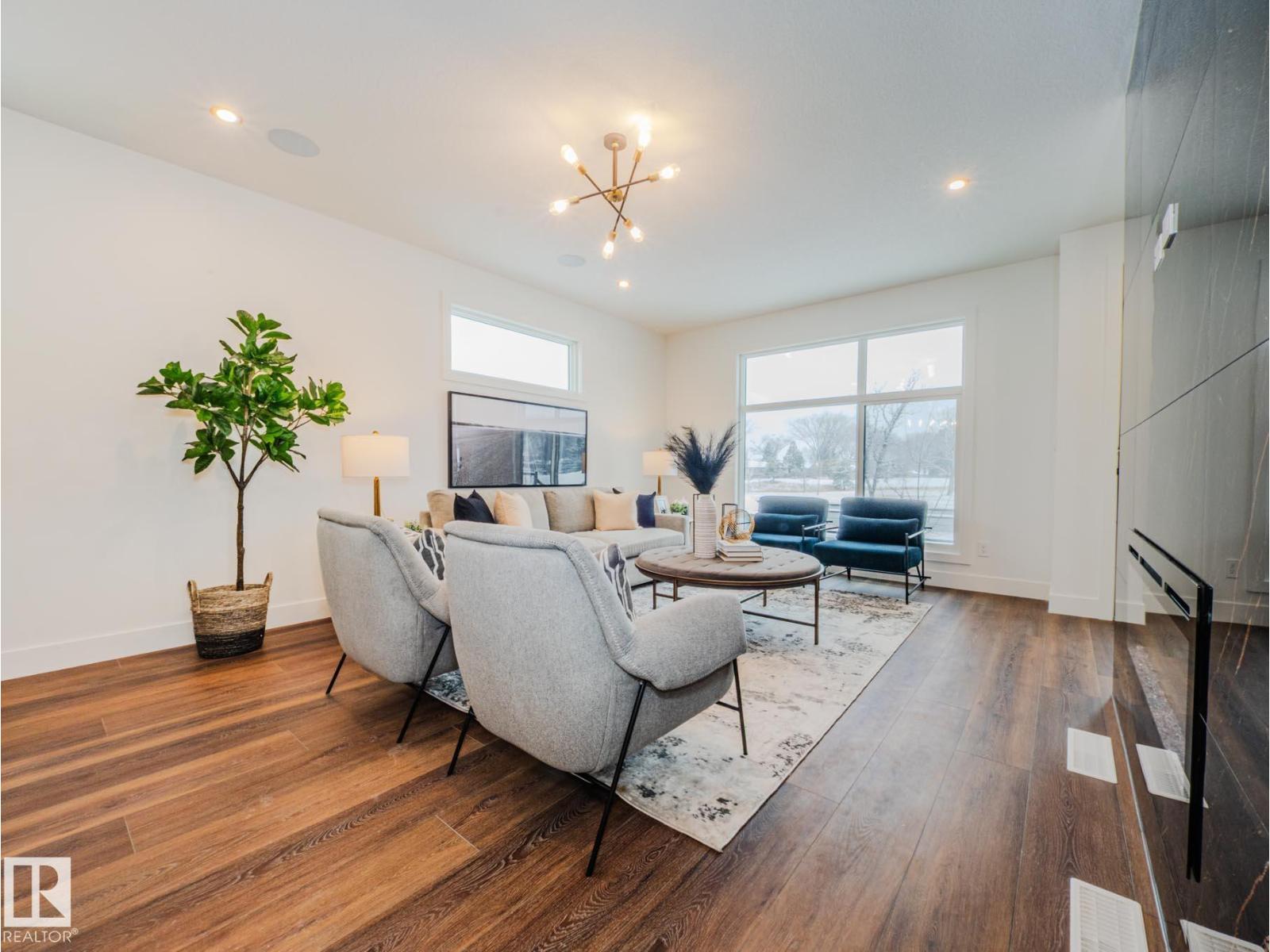 7607 98 Av Nw, Edmonton, Alberta  T6A 0B3 - Photo 5 - E4465169