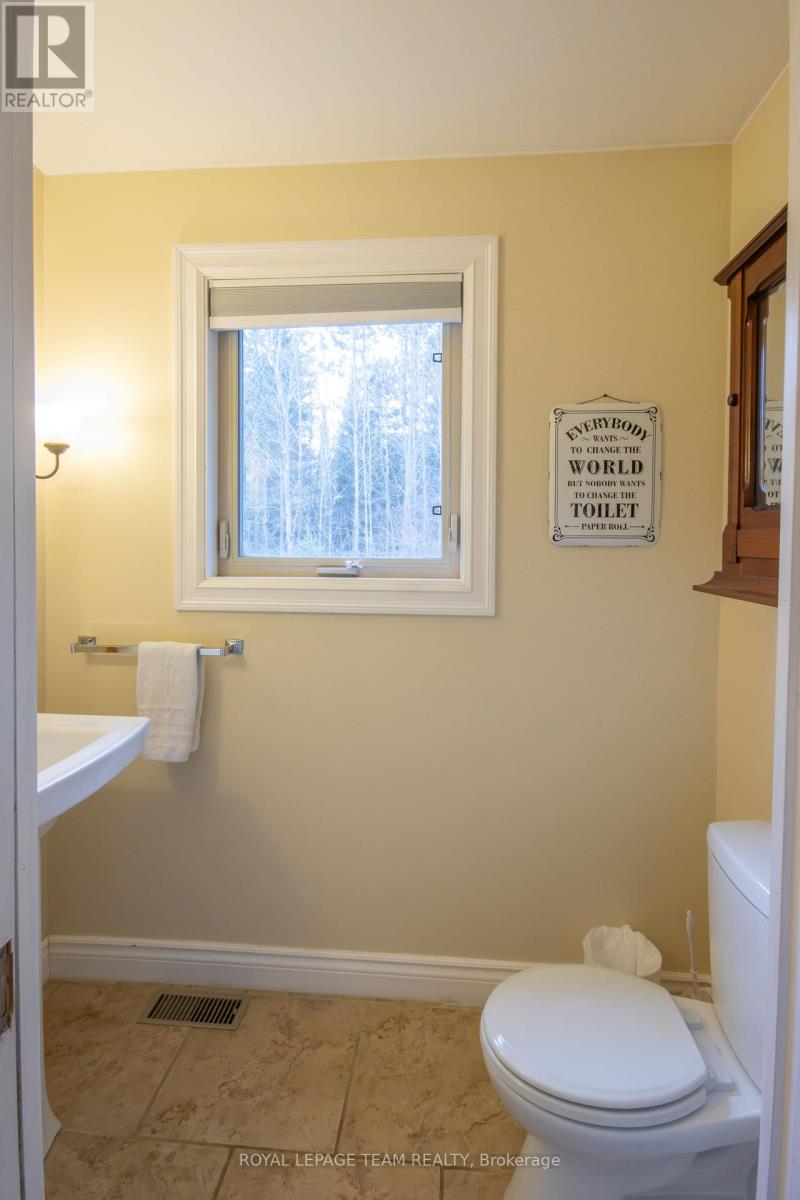 21 Dave Bowers Lane, South Algonquin, Ontario  K0J 2M0 - Photo 22 - X12524824