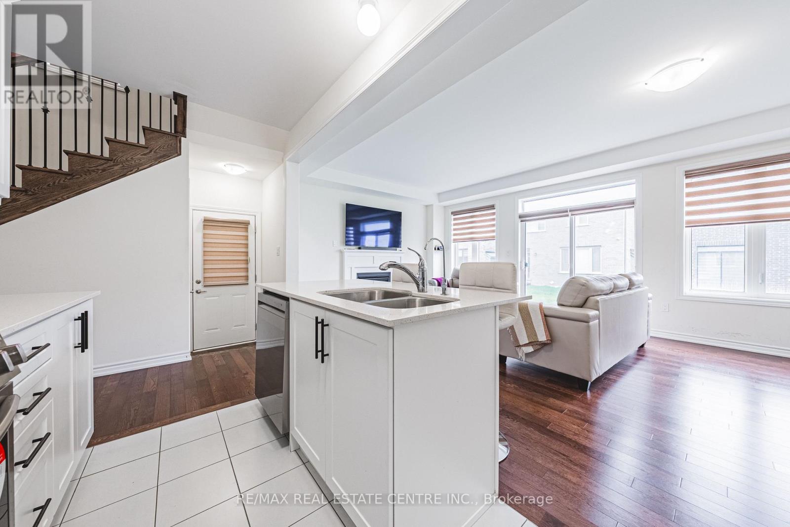 12 Spiers Road, Erin, Ontario N0B 1T0 - Photo 9 - X12524784