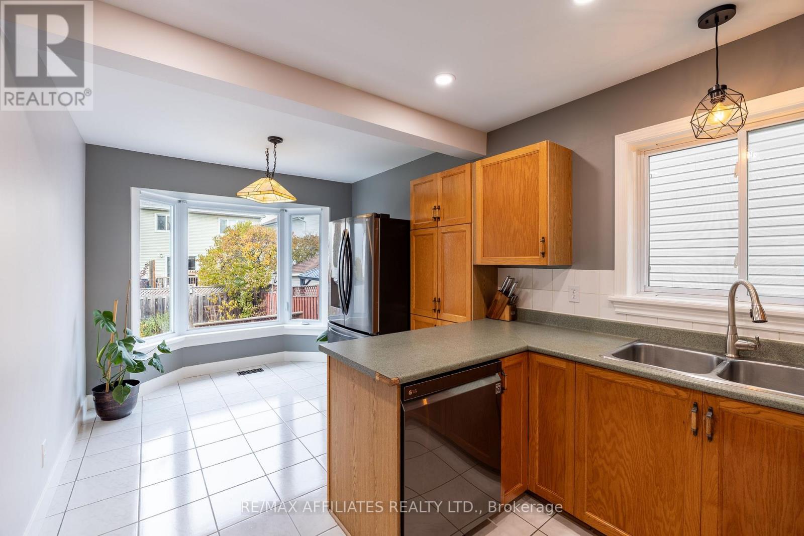 1687 Tache Way, Ottawa, Ontario  K4A 2T5 - Photo 15 - X12524820