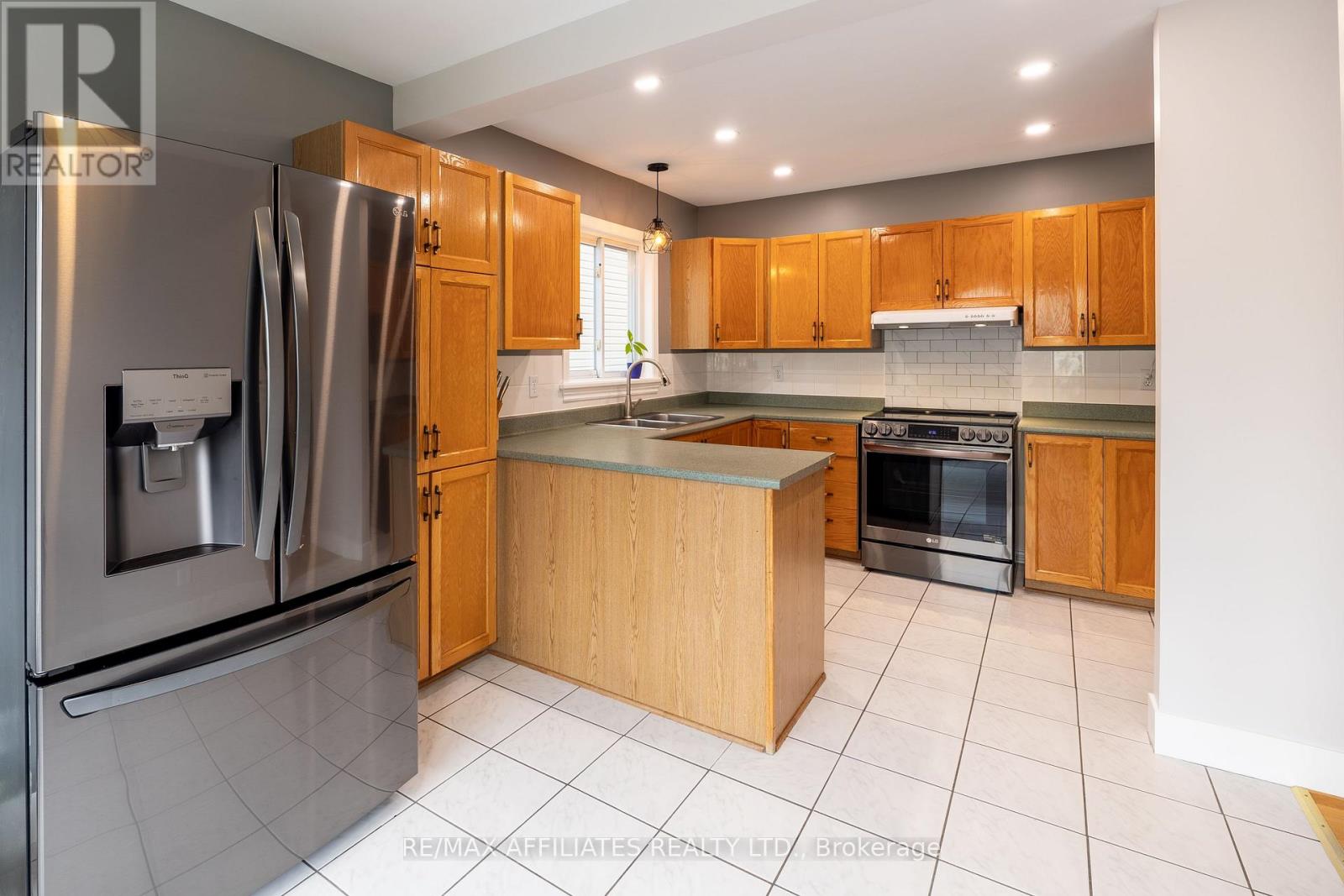 1687 Tache Way, Ottawa, Ontario  K4A 2T5 - Photo 17 - X12524820