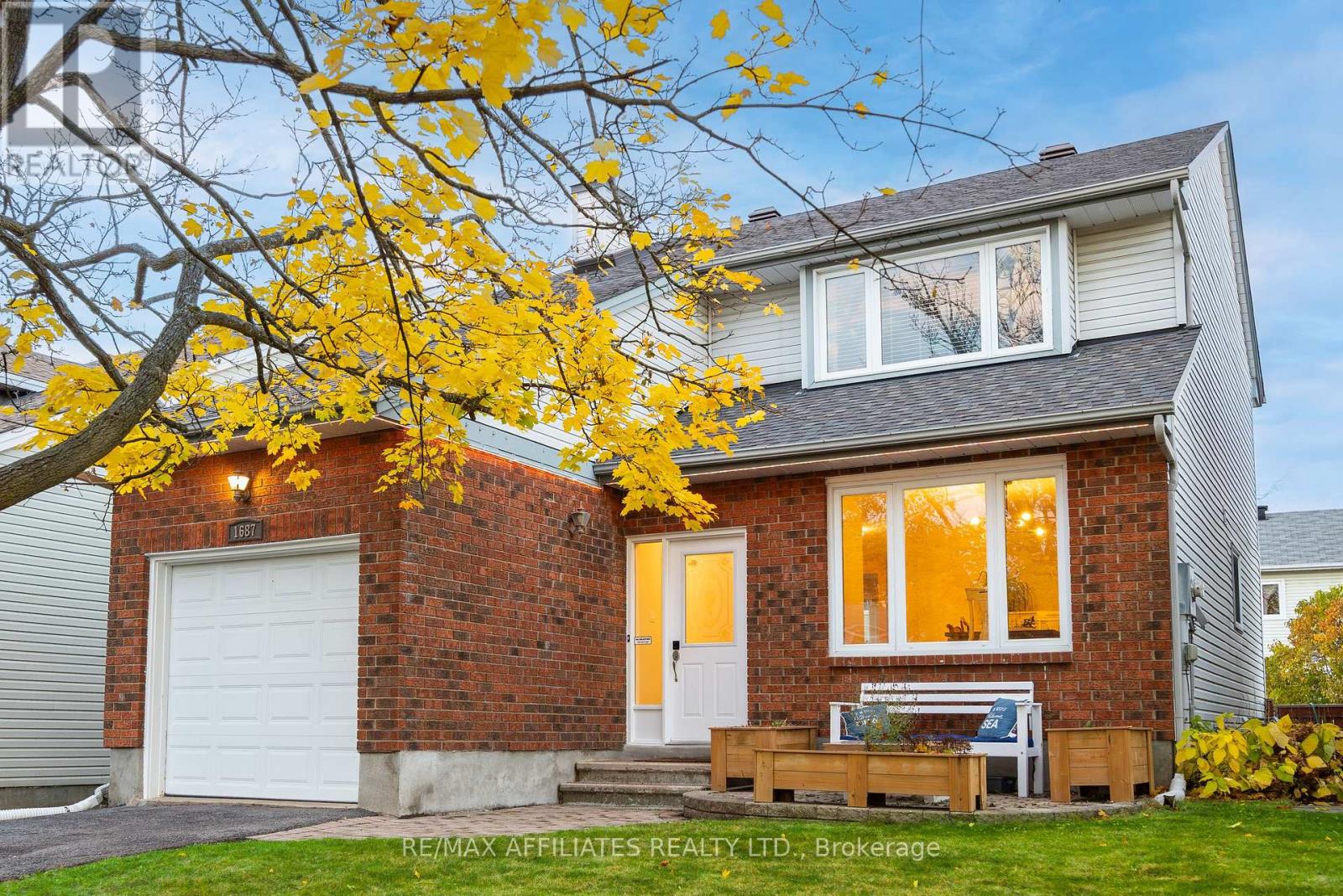 1687 Tache Way, Ottawa, Ontario  K4A 2T5 - Photo 2 - X12524820