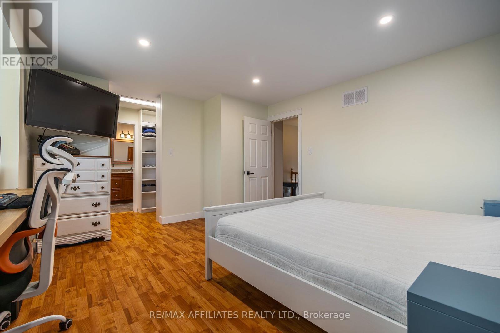 1687 Tache Way, Ottawa, Ontario  K4A 2T5 - Photo 30 - X12524820