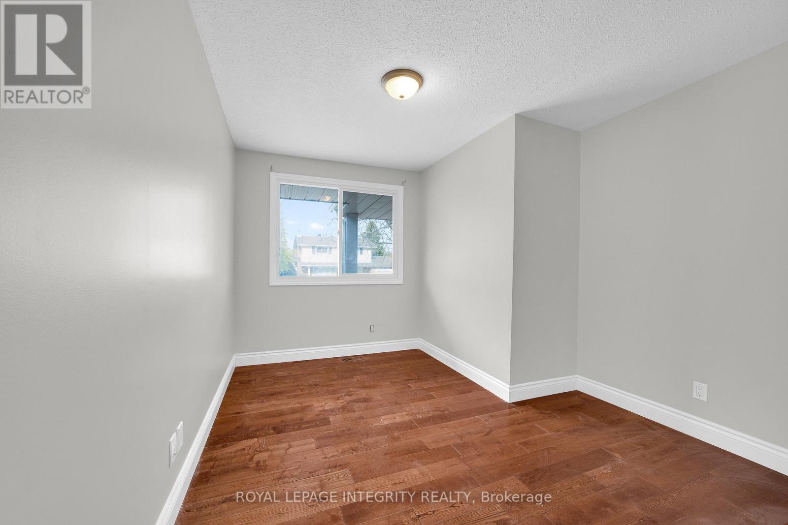 A - 1896 Featherston Drive, Ottawa, Ontario  K1H 6P5 - Photo 12 - X12524826