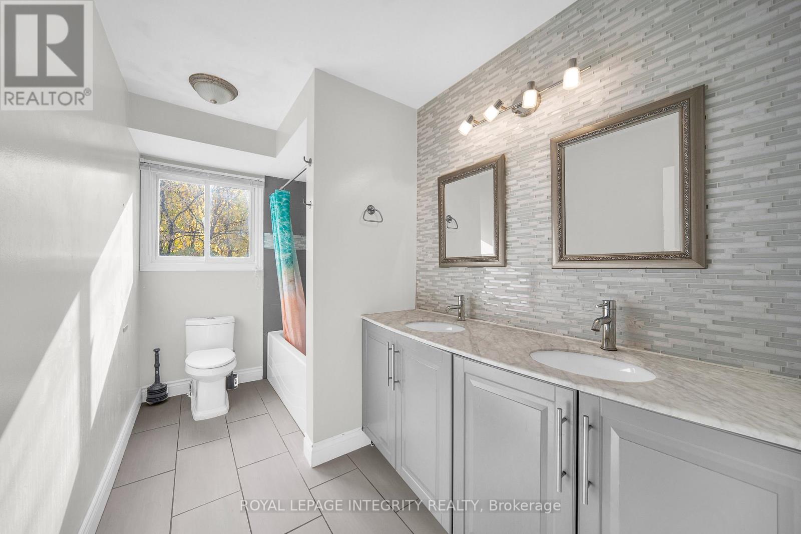 A - 1896 Featherston Drive, Ottawa, Ontario  K1H 6P5 - Photo 19 - X12524826