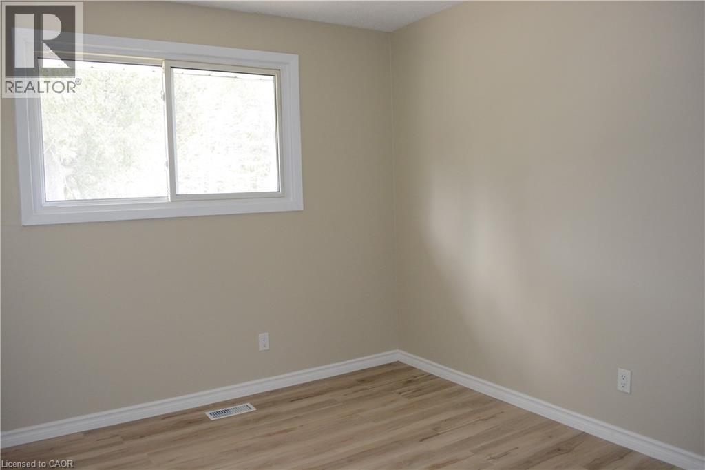 142 Longwood Drive Unit# Unit 1, Waterloo, Ontario N2L 4B9 - Photo 16 - 40785448