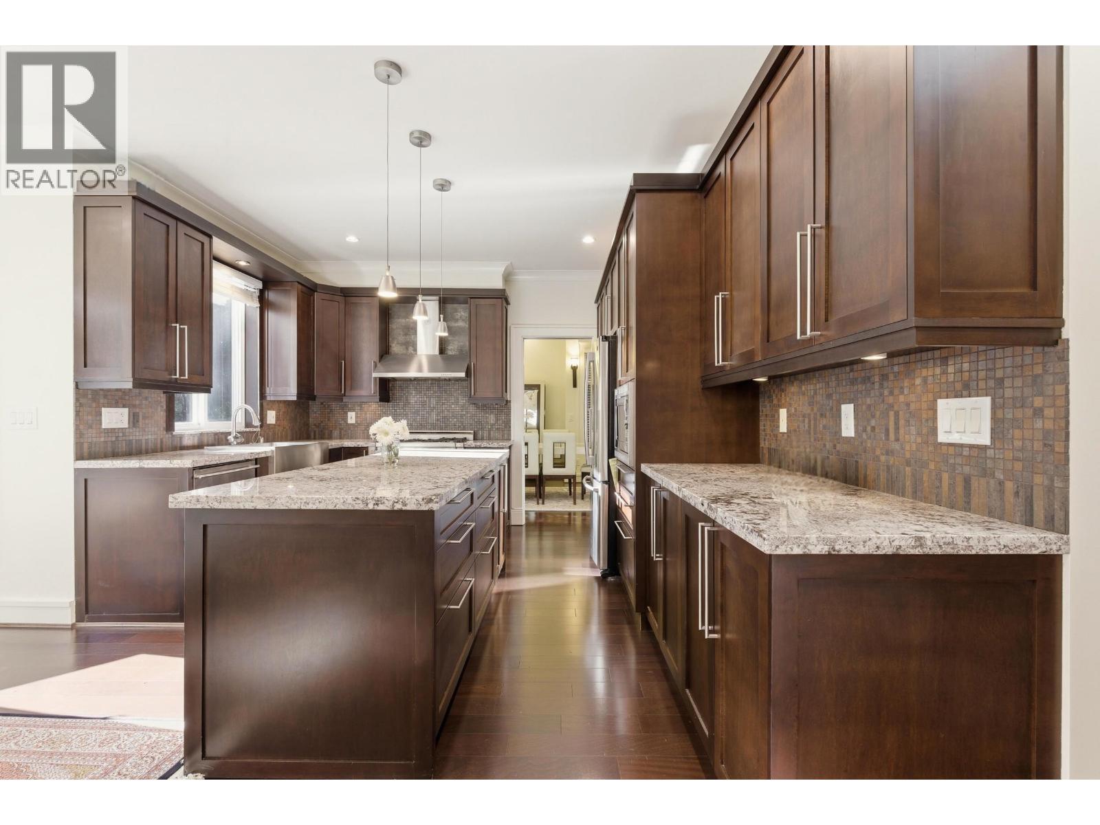 1017 Canyon Boulevard, North Vancouver, British Columbia  V7R 2K3 - Photo 14 - R3064098