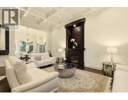 1017 CANYON BOULEVARD, North Vancouver, British Columbia